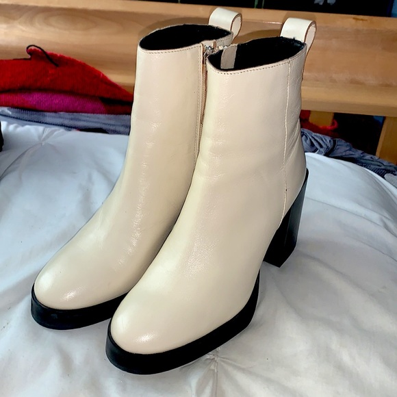 ASRA Exclusive Herington heeled boots in bone leather 🤍 - Picture 5 of 7